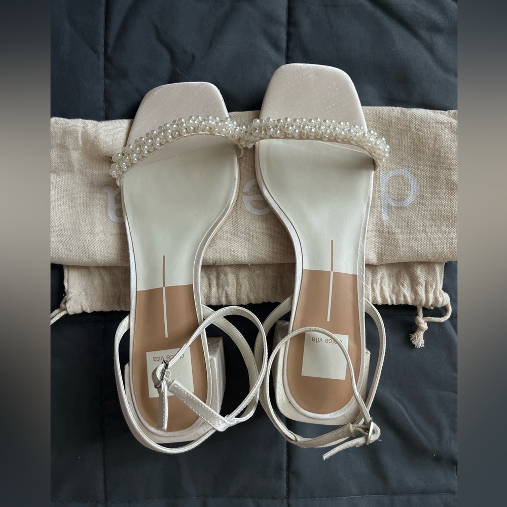 🤍✨Dolce Vita - Zalima Heels Vanilla Pearls ✨🤍